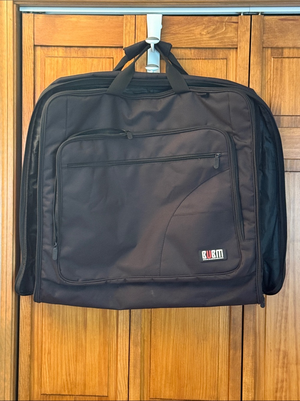 Black Men’s lightweight Travel Garment Bag with Front Pocket